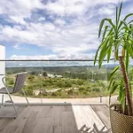 Seabreeze - Your Beachside Getaway By Lisbeyond Appartamento