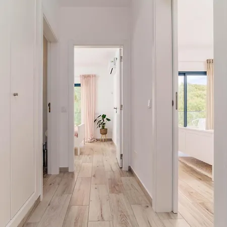 Seabreeze - Your Beachside Getaway By Lisbeyond 公寓 *