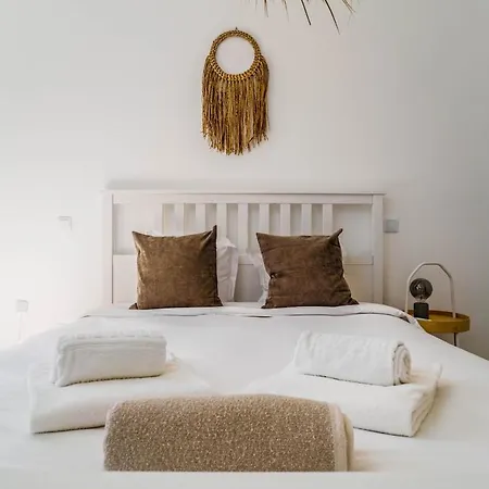 Seabreeze - Your Beachside Getaway
