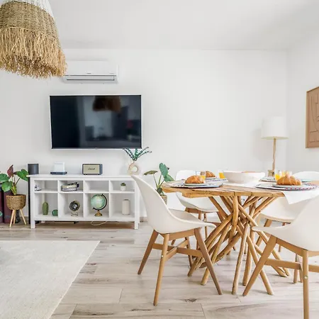 Seabreeze - Your Beachside Getaway By Lisbeyond *