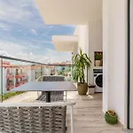 Seabreeze - Your Beachside Getaway By Lisbeyond Apartman