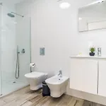 Apartman Seabreeze - Your Beachside Getaway By Lisbeyond *