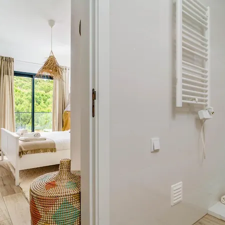 Apartment Seabreeze - Your Beachside Getaway By Lisbeyond *